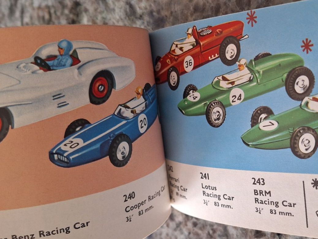 Dokumente: Dinky Katalog – Gebraucht aus Muri b. Bern von Bernik 2