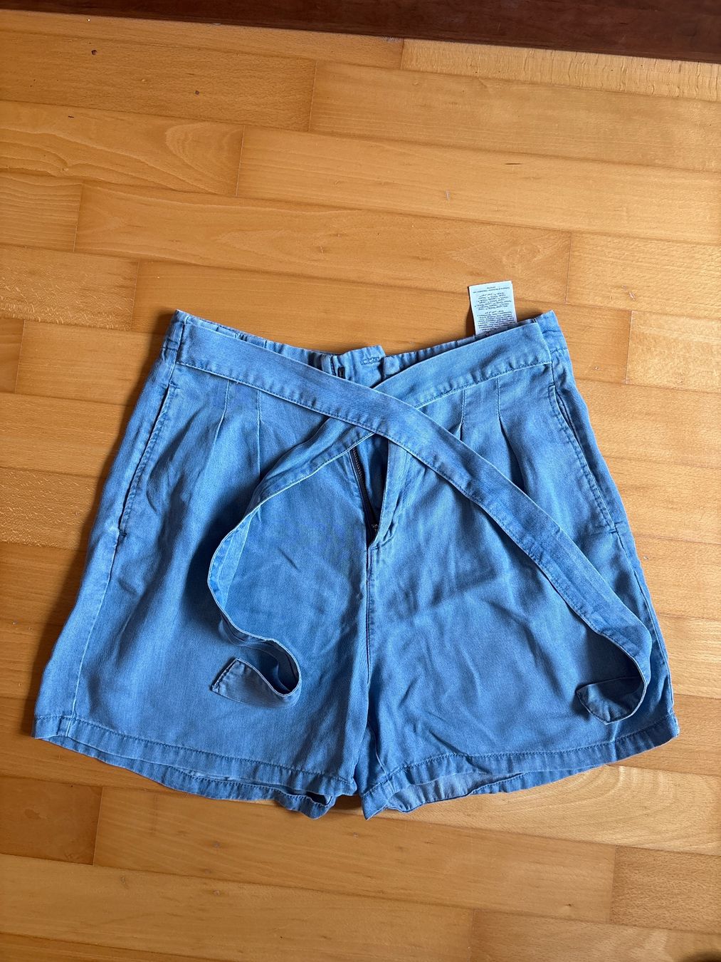 Vero Moda Pantaloni: Hose von Vero Moda gr m – Usato da Effretikon venduto da MarthaK.