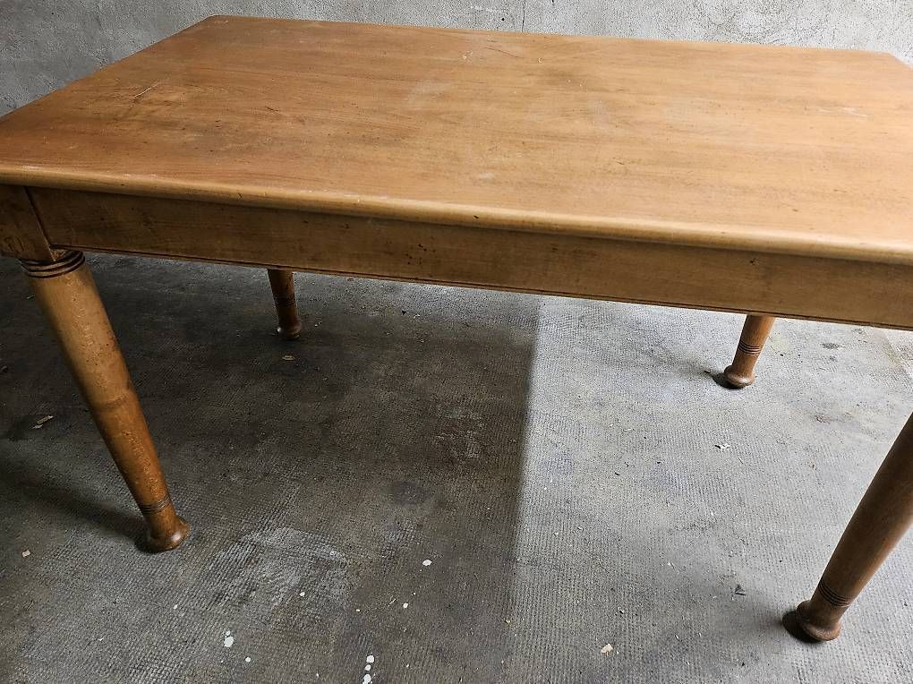 Tavoli: Table à manger en bois  130 x 77 cm – Usato da Genève venduto da Ckawas1 1
