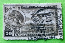 Briefmarken aus Mexiko Postflugzeug in der Nähe der Vulkane