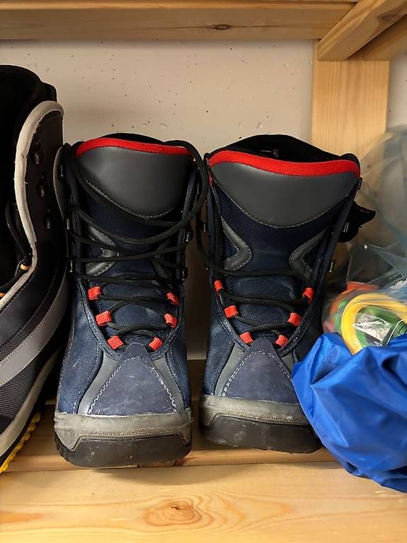 Herrenschuhe: Snowboard Schuhe – Gebraucht aus Meilen von larakuppel