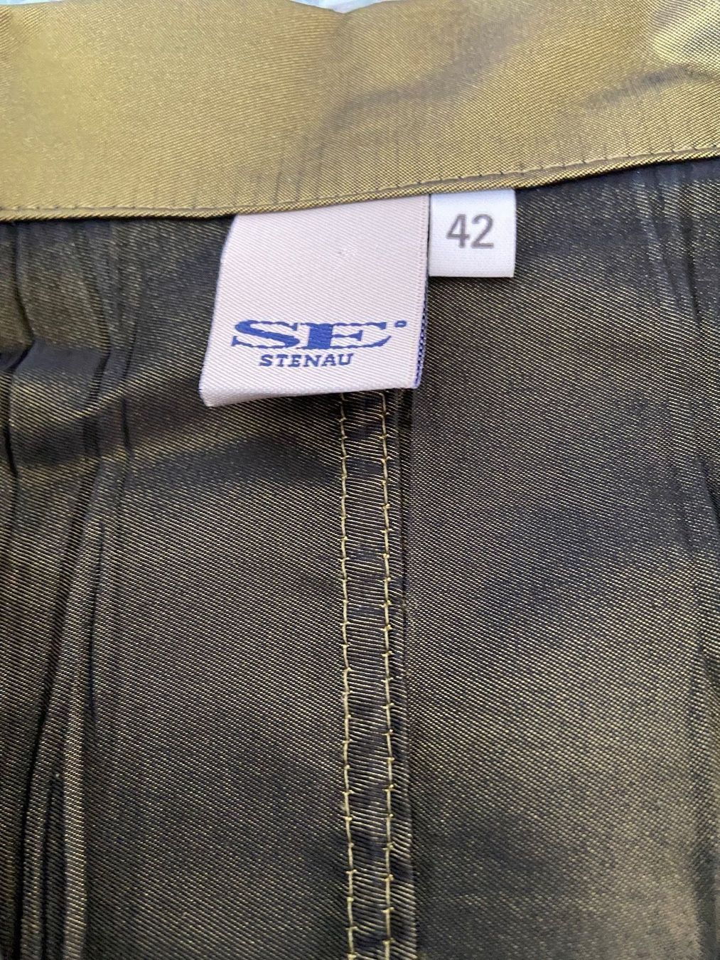 Giacche: Neue olivegrüne leichte Jacke Gr.42 – Nuovo (secondo la descrizione) da Oftringen venduto da andrax 2