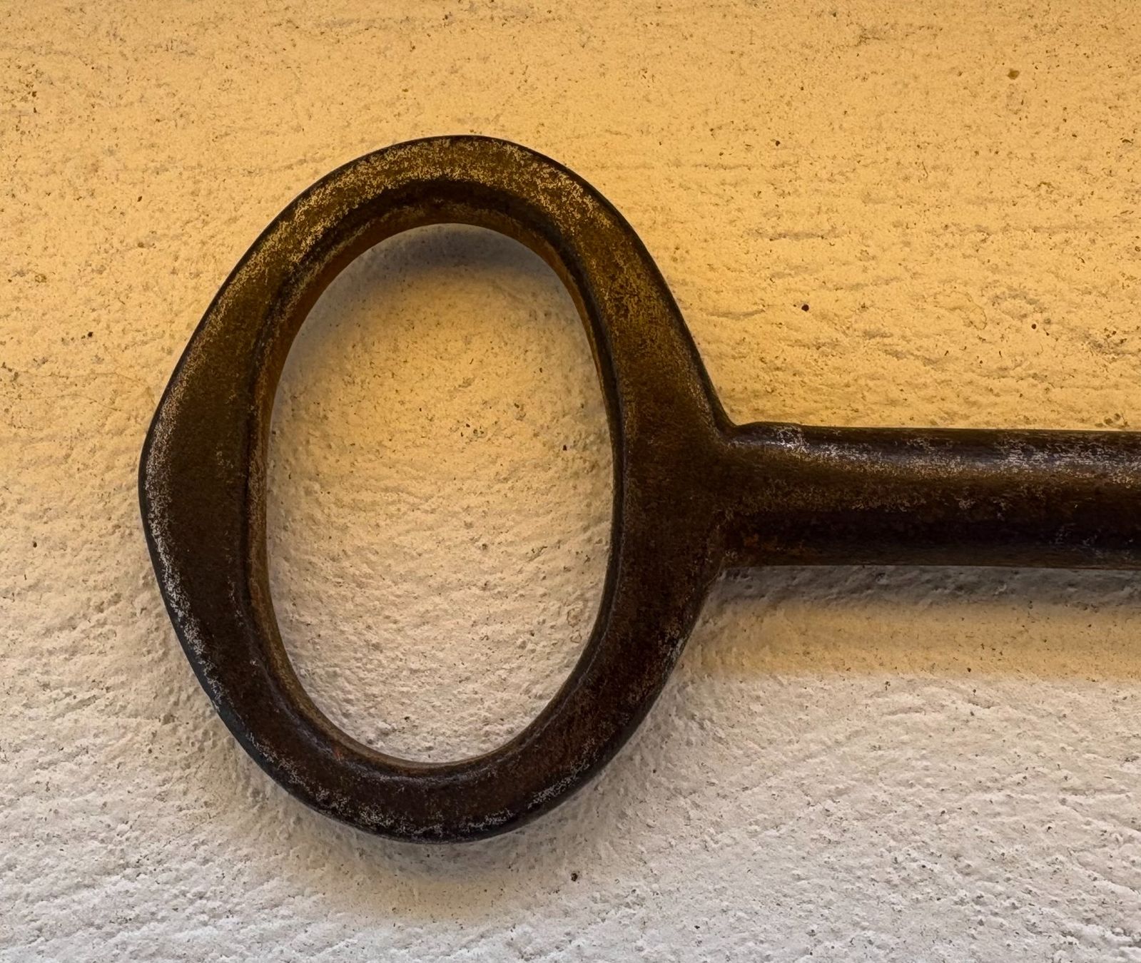 Chiavi: ANTIKER EISEN SCHLÜSSEL 36CM LANG – Usato da Ostermundigen venduto da wini63 2