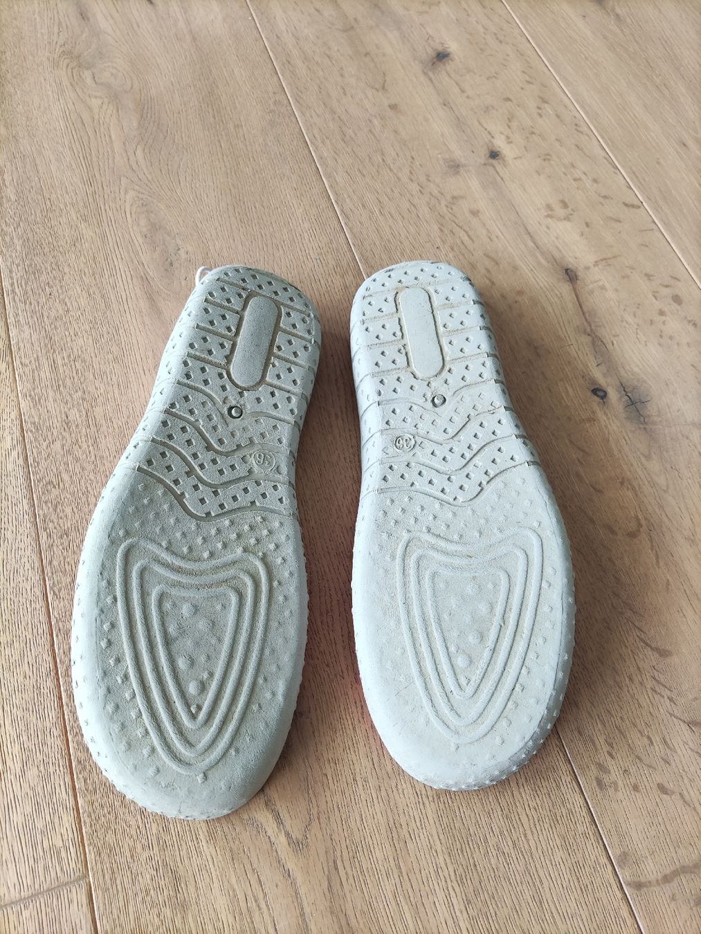 Scarpe per ragazze: Badeschuhe  – Usato da Veltheim AG venduto da Philipp200 2