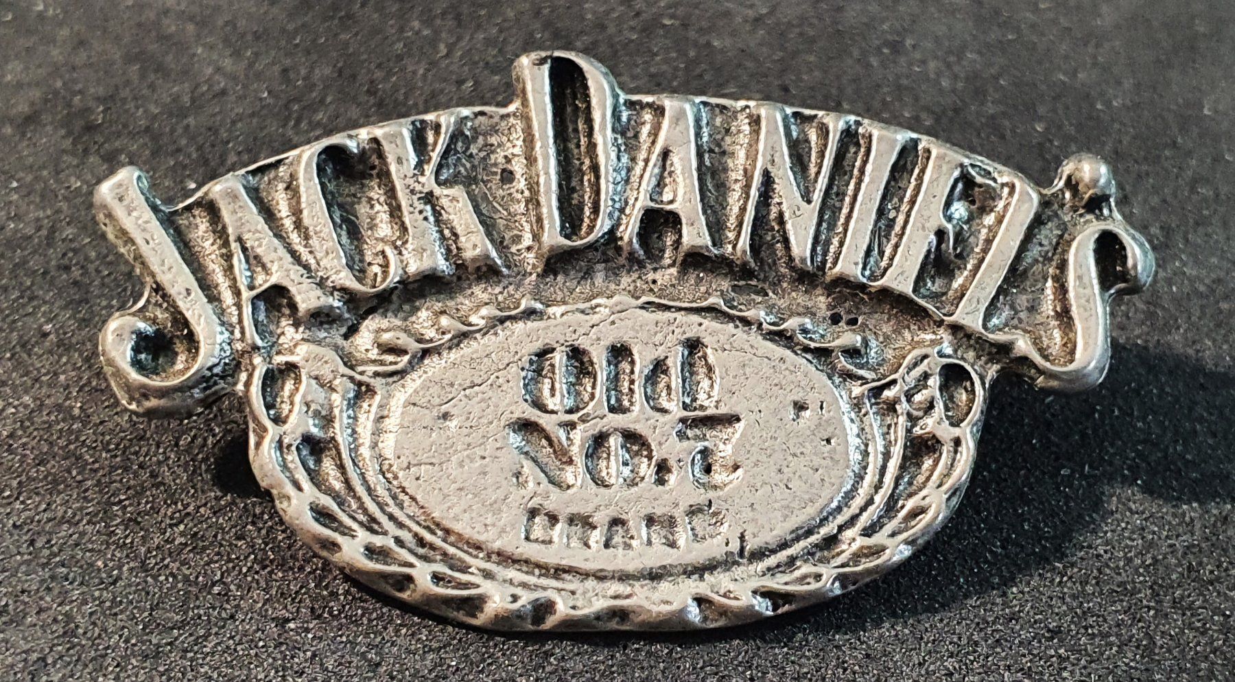 Jack Daniels Placchette & Badge: CC671 - Pin Jack Daniel's Tennessee Whiskey Old Time No. 7 – Usato da Reinach BL venduto da Boston-Verkauf