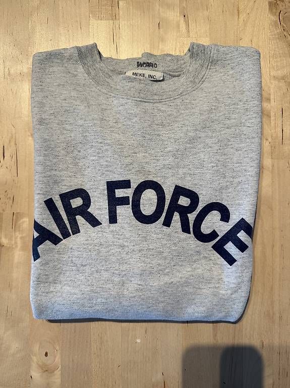 Pullover & Sweatshirts: Pull gris vintage  – Gebraucht aus Sion von anj_2gl9