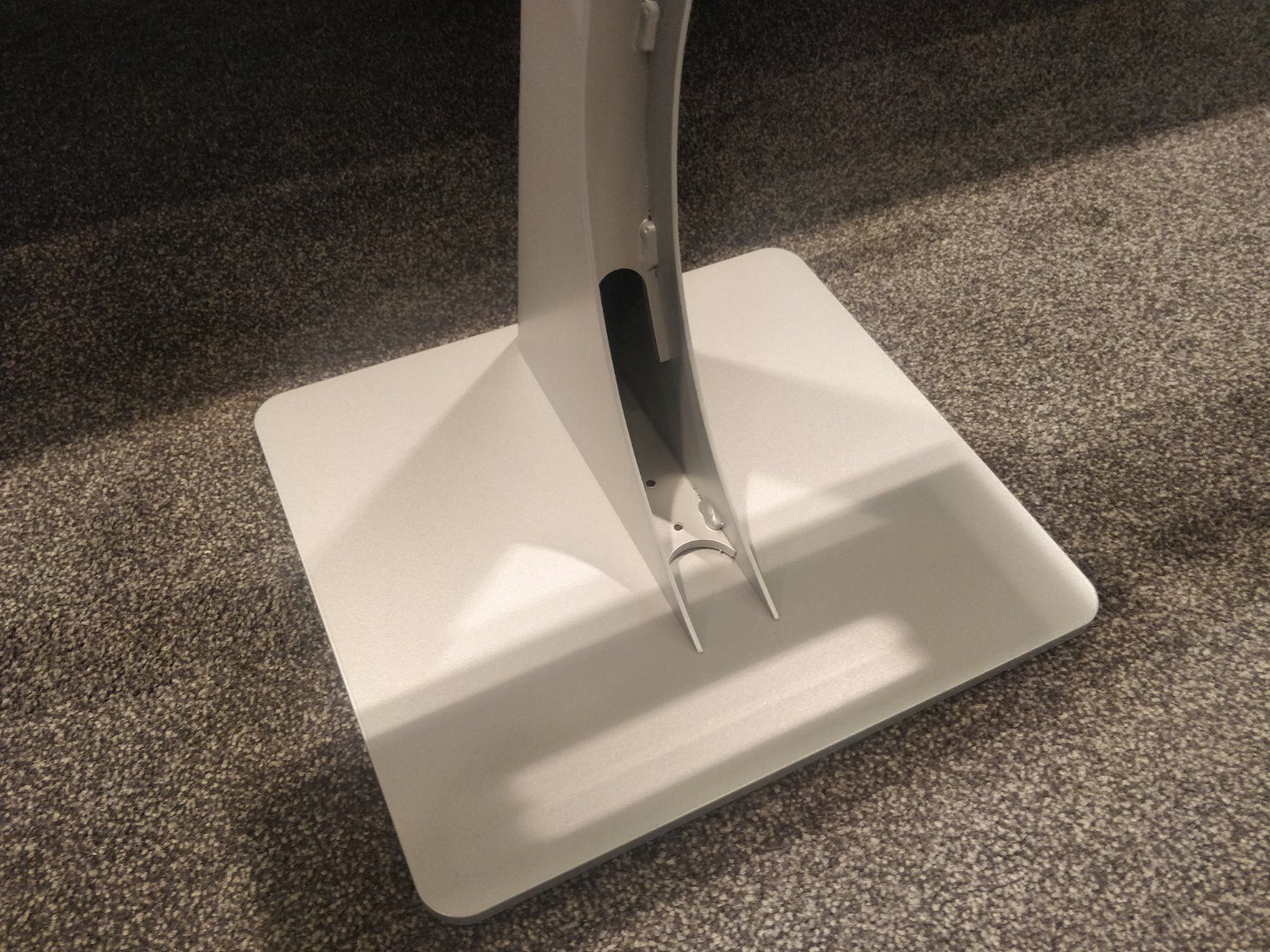 Bang & Olufsen Televisori: BeoVision 8-26 Bodenstandfuss – Usato da Hochdorf venduto da av-electronics 7