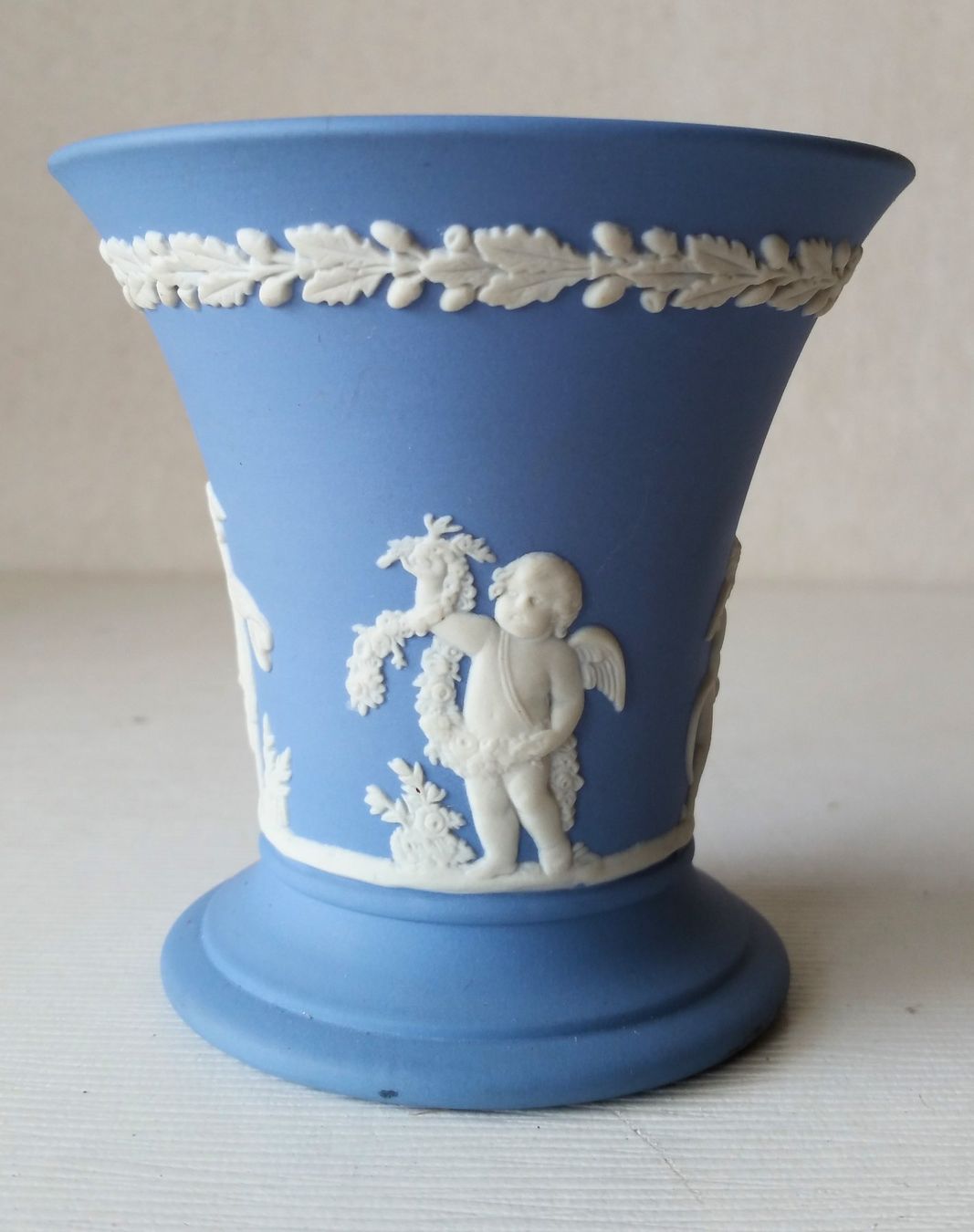 Wedgwood Vasi & Recipienti: Engels-Becher-Vase.Wedgewood Blue. – Usato da Oberriet SG venduto da Atir47 2