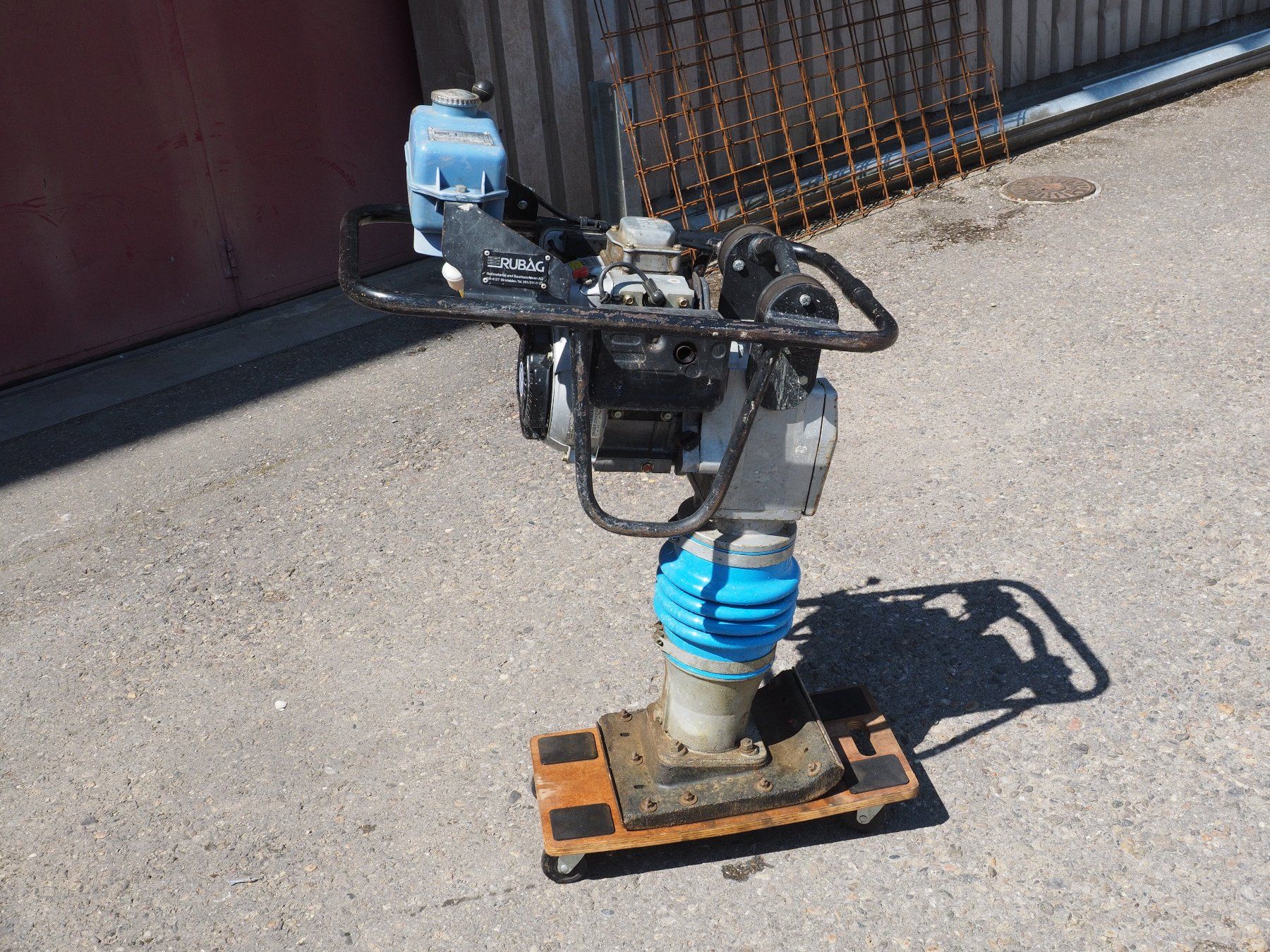 Tutte le macchine: Grabenstampfer "WEBER SRV 70" – Usato da Arboldswil venduto da Alexis46 1