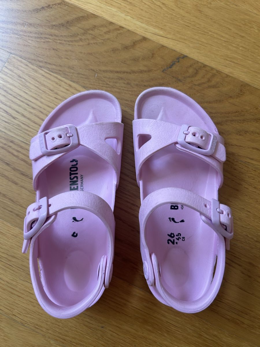 Birkenstock Scarpe per ragazze: Birkenstock sandals pink size 26 – Usato da Zug venduto da Thebubs 1