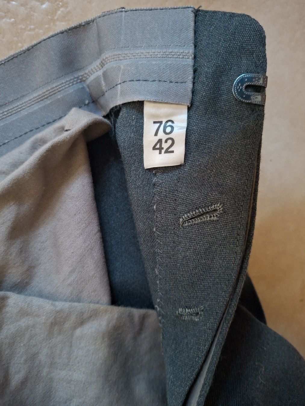 Schweizer Armee Uniformi: Schweizer Armee Militär Uniform  – Usato da Schwanden Sigrisw venduto da len_9yqg 3