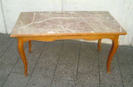 Salontisch Louis-Quinze Stil mit Marmorplatte, Nussbaum