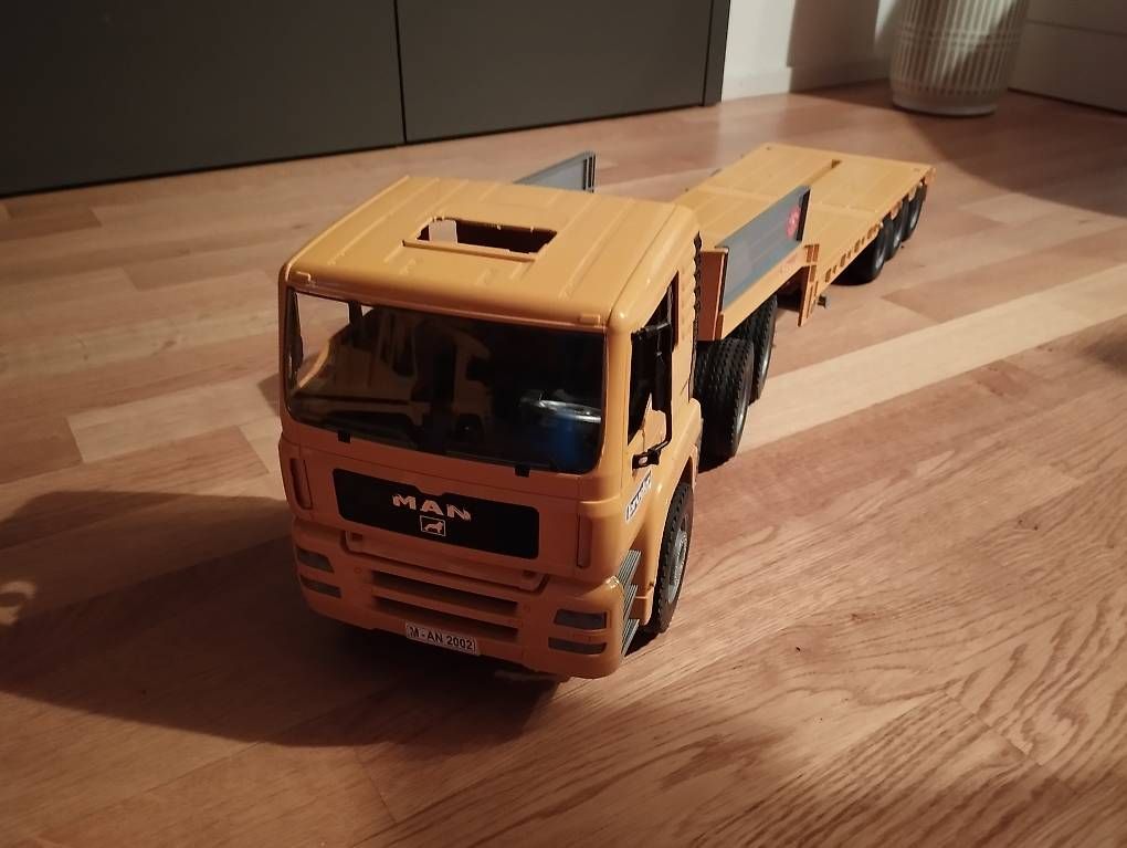 Giocattoli: Bruder Sattelschlepper  – Usato da Niederurnen venduto da sig_h5qw 1