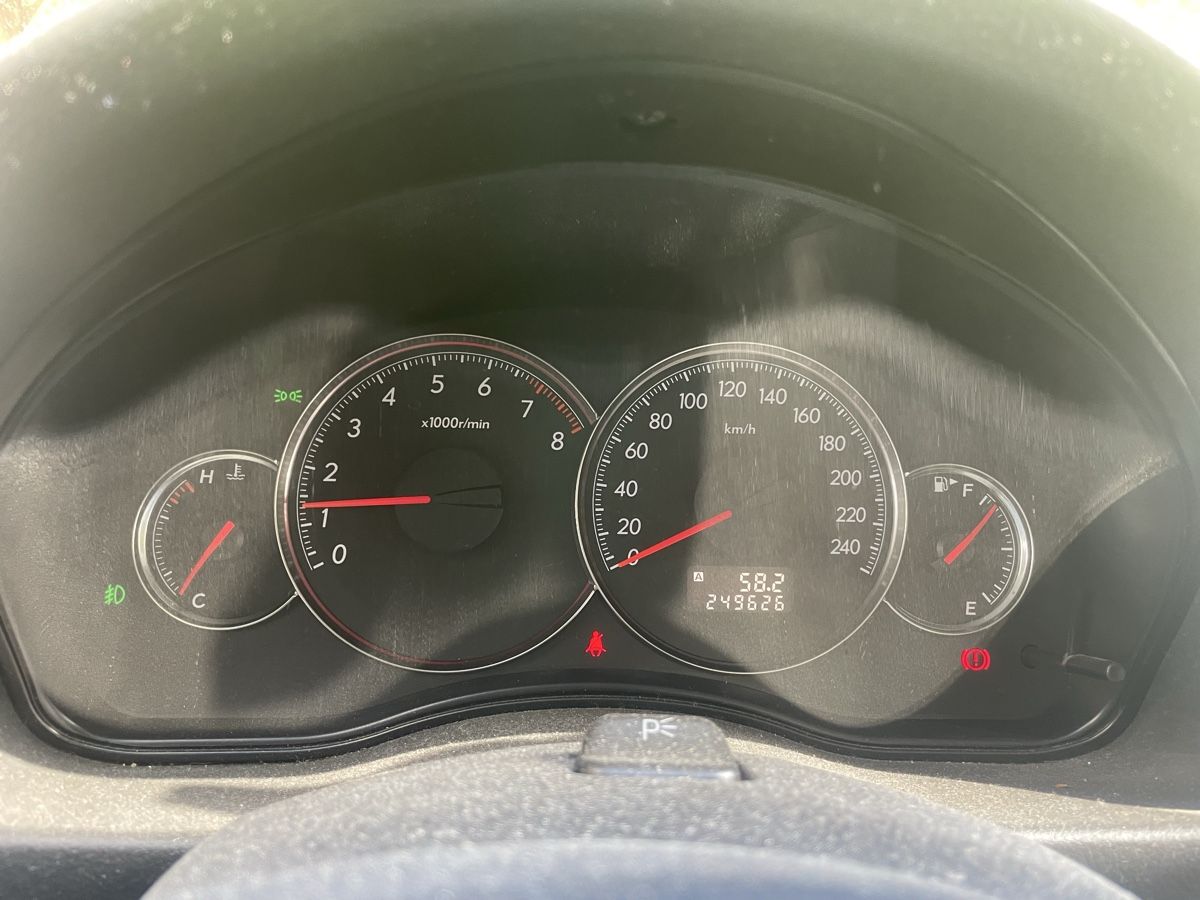 Subaru Automobili: Subaru Legacy Kombi 2.0 R – Usato da Achseten venduto da luc_wq98 6
