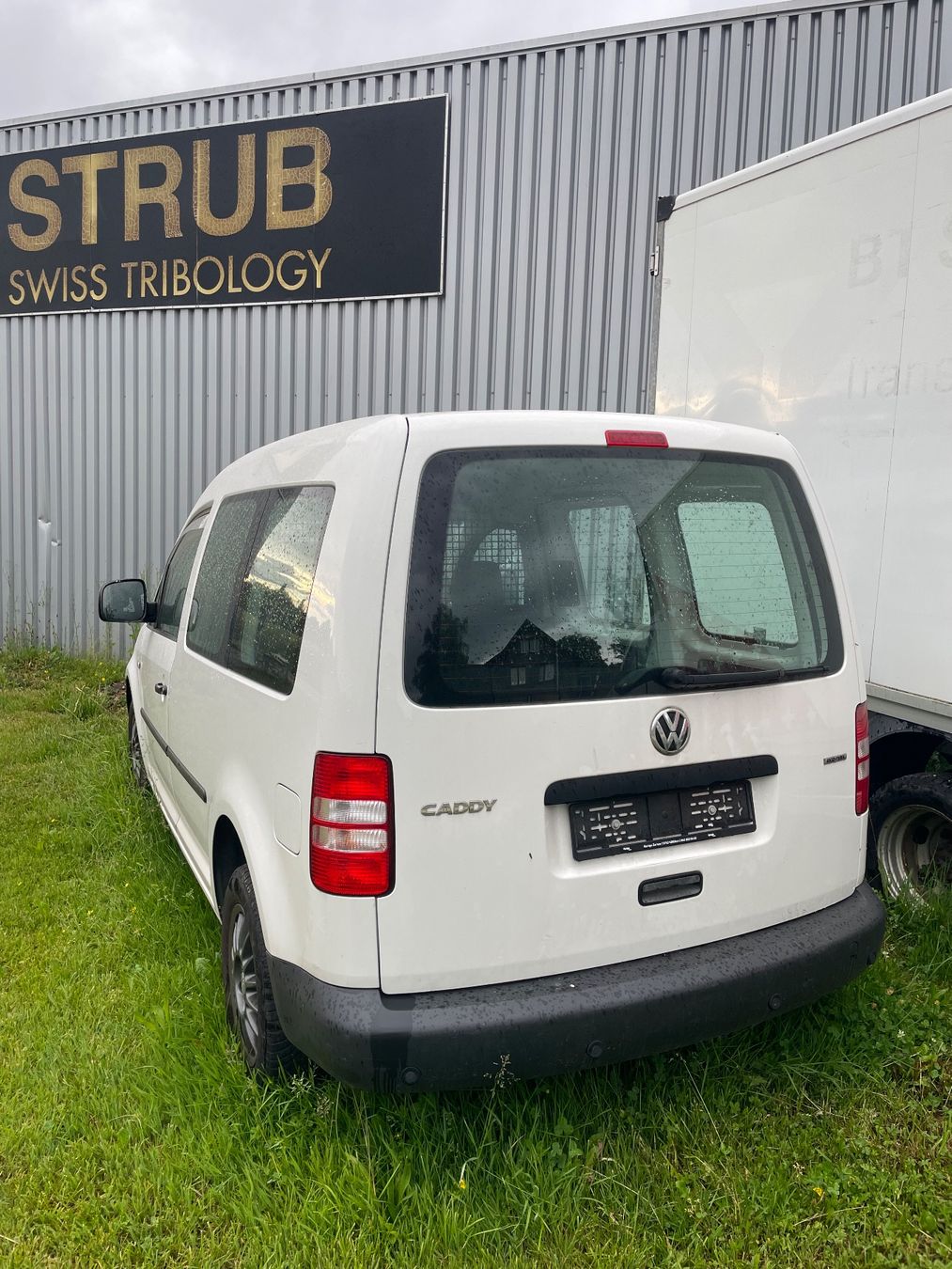 VW Veicoli commerciali: VW Caddy 2.0 EcoFuel (2011) – Usato da Oftringen venduto da ReifenLogTerras 1