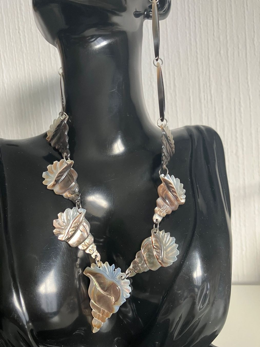 Catenine: Collier vintage coquillages – Usato da Peseux venduto da Cresus27