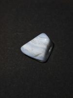 Chalcedonstein mit Loch für z.b. Kette