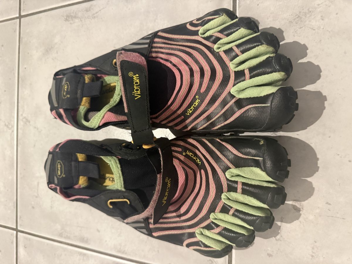 Vibram Chaussures hommes: Vibram Fivefingers Gr.40 – D'occasion à Bern par kwa_pyt9 1