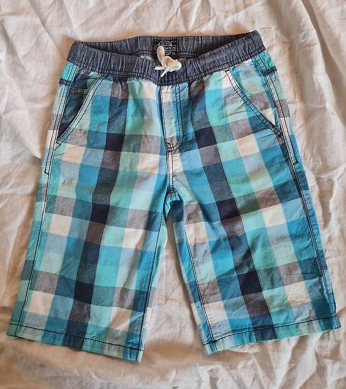 Hosen: Knabenshorts Gr 140 – Gebraucht aus Baar von Loimund