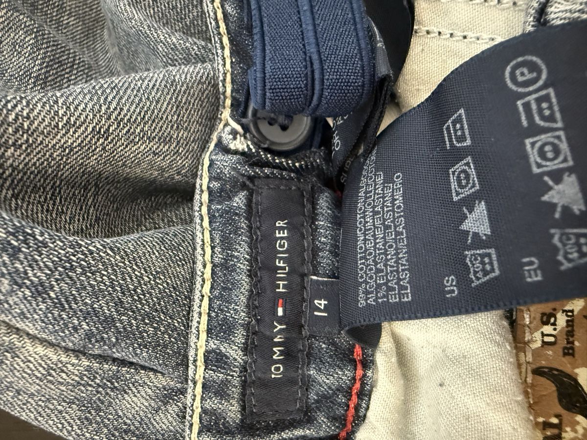 Tommy Hilfiger Pantaloni: Tommy Hilfiger Jeans Grösse 14 Top – Usato da Mettmenstetten venduto da _4_YOU_ 3