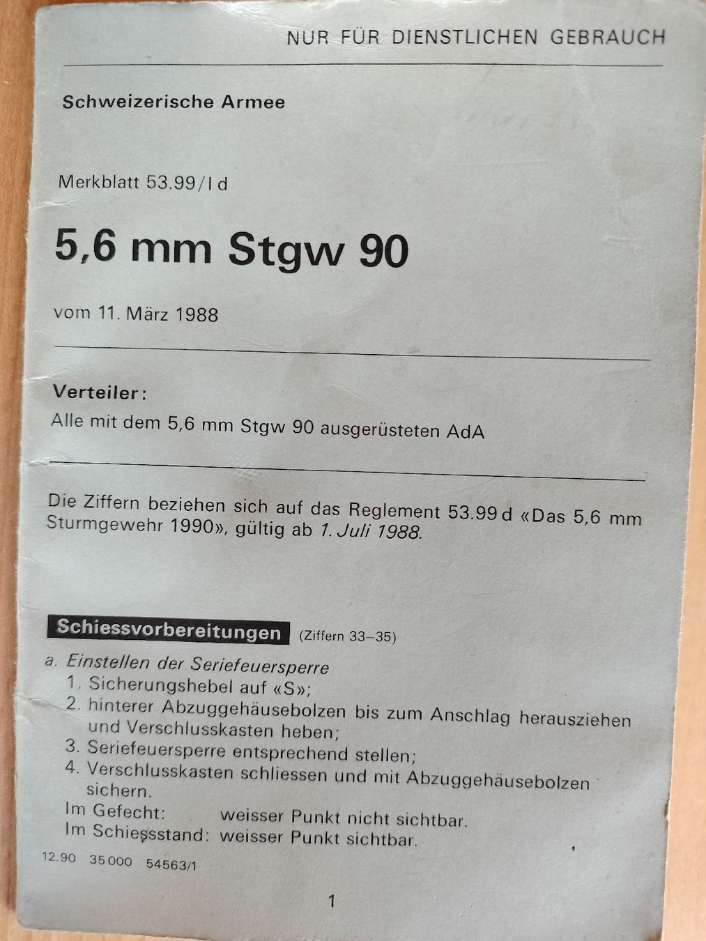 Schweizer Armee Tutti gli attrezzi: Faltblatt Schweizer Armee, Sturmgewehr 90 – Usato da Schwanden Sigrisw venduto da cadieux71