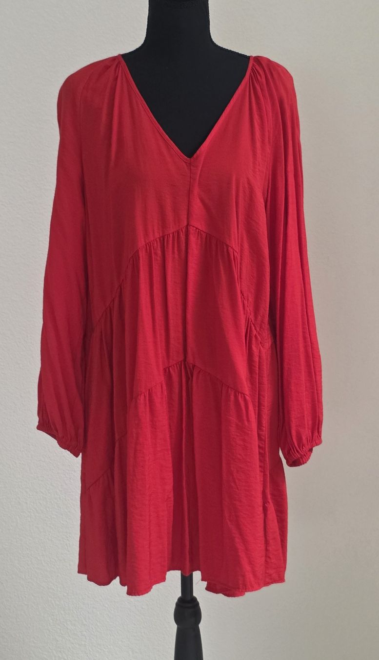 H&M Kleider: Kleid rot Grösse M H&M – Gebraucht aus Rheinsulz von Gilea