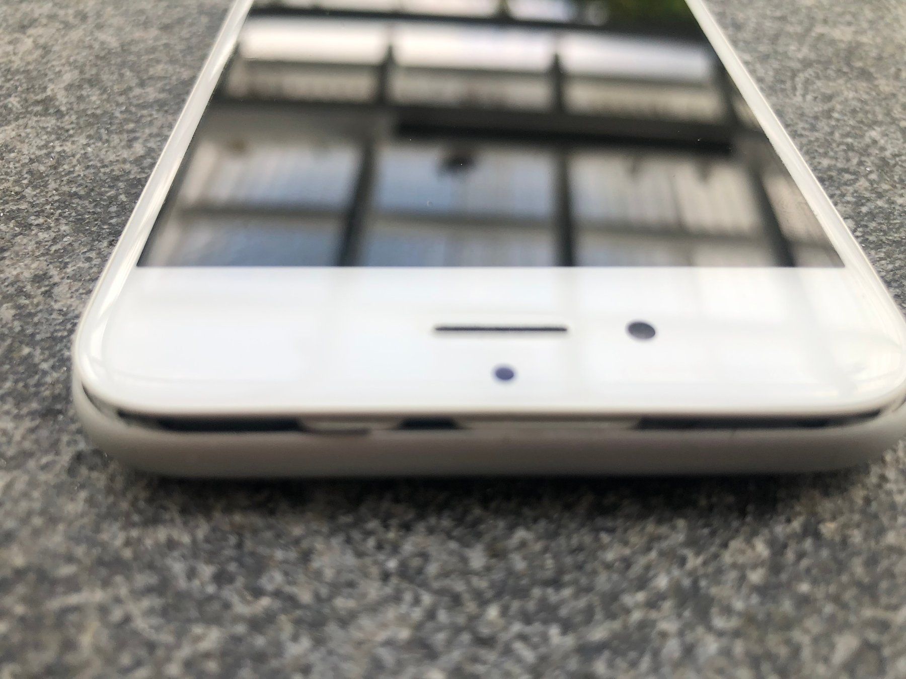 Apple Telefoni cellulari / Smartphones: iPhone Display defekt – Difettoso da Speicherschwendi venduto da Supersport 4