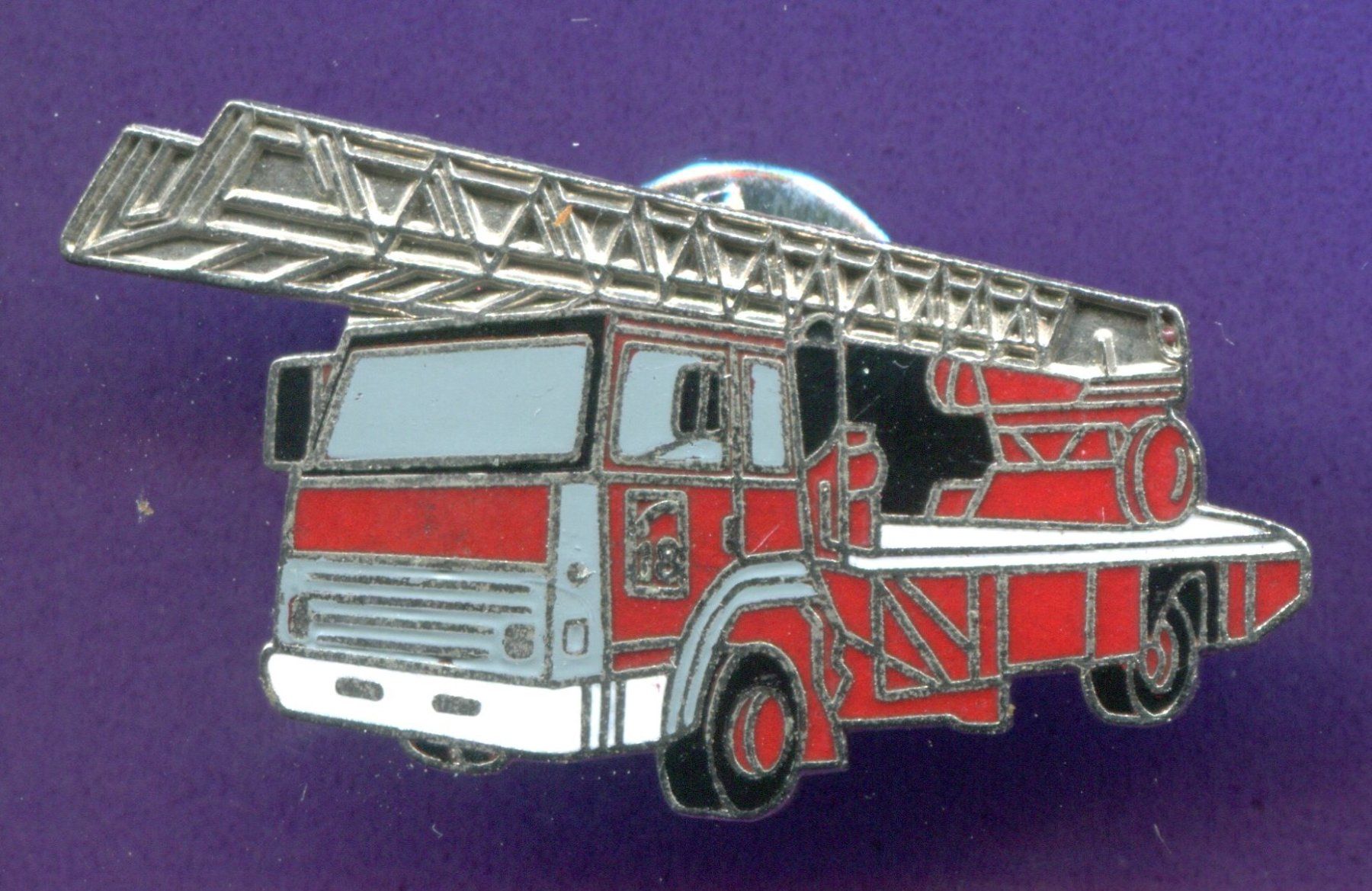 Placchette & Badge: Feuerwehrauto  mit Drehleiter – Usato da Winterthur venduto da Sammleroase