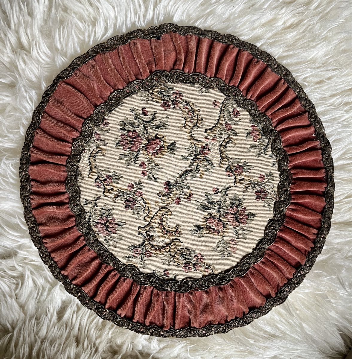 Tutte le decorazioni: Handgefertigte Brokat- Decke, Vintage Style – Usato da St. Gallen venduto da reg_f8h8