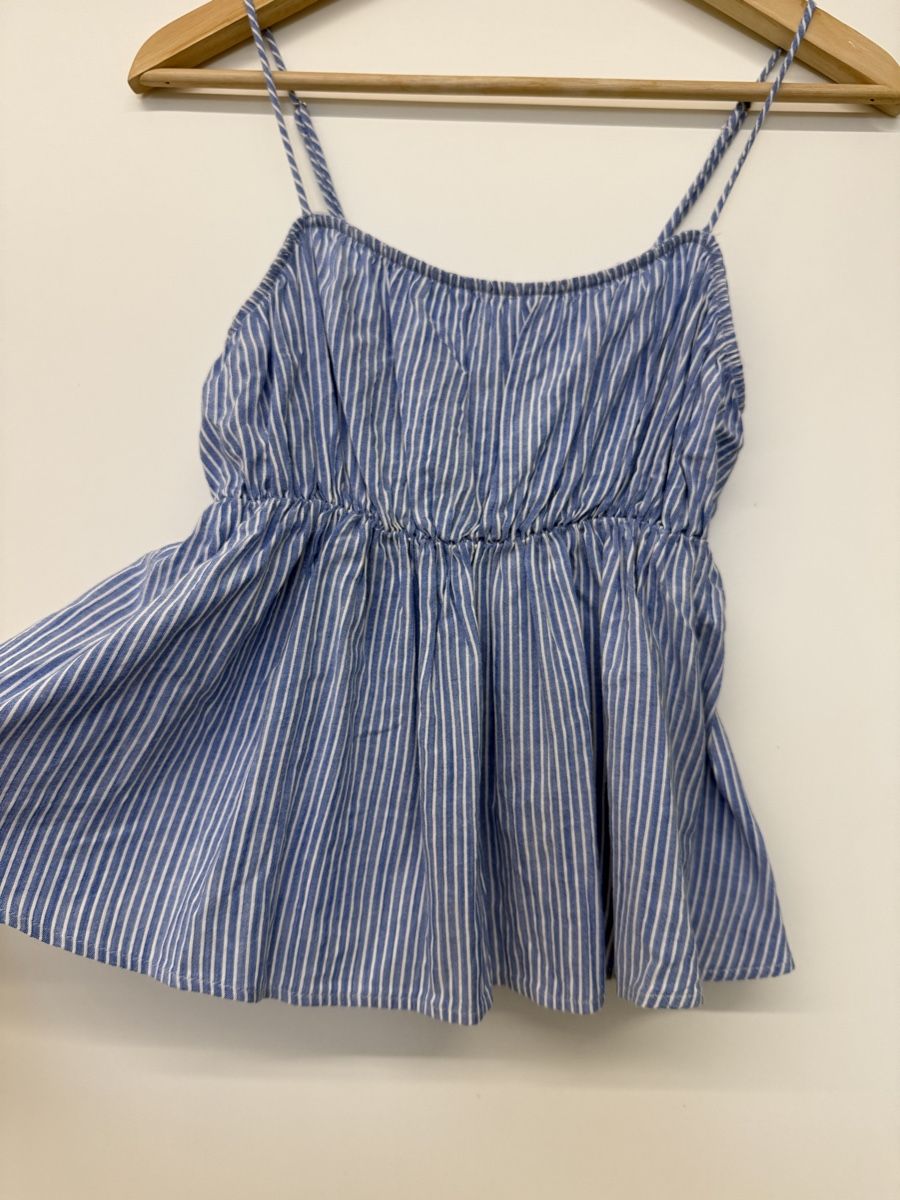 H&M Tops: Luftiges Sommer-Top blau-weiss – Gebraucht aus Stäfa von alyssa.bgl