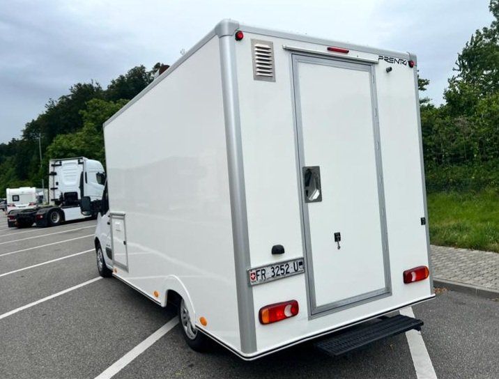 Renault Veicoli commerciali: Foodtruck Renault Master – Usato da Avenches venduto da Daltec01 1