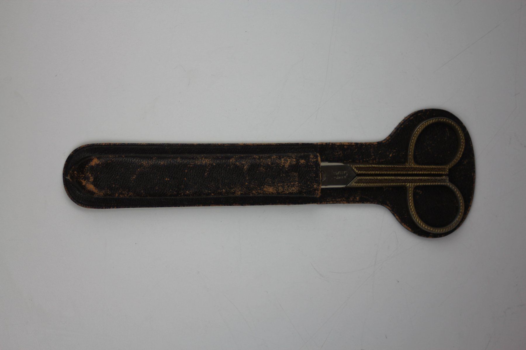 Solingen Tutti gli attrezzi: Vintage Schere Solingen 23 cm mit Lederetui – Usato da Basel venduto da IRMAundFRED 2