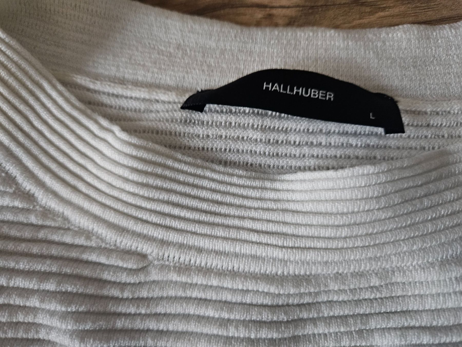 Pulls & Sweat-shirts: Pullover von Hallhuber – D'occasion à Walperswil par Jacquelaeng 1