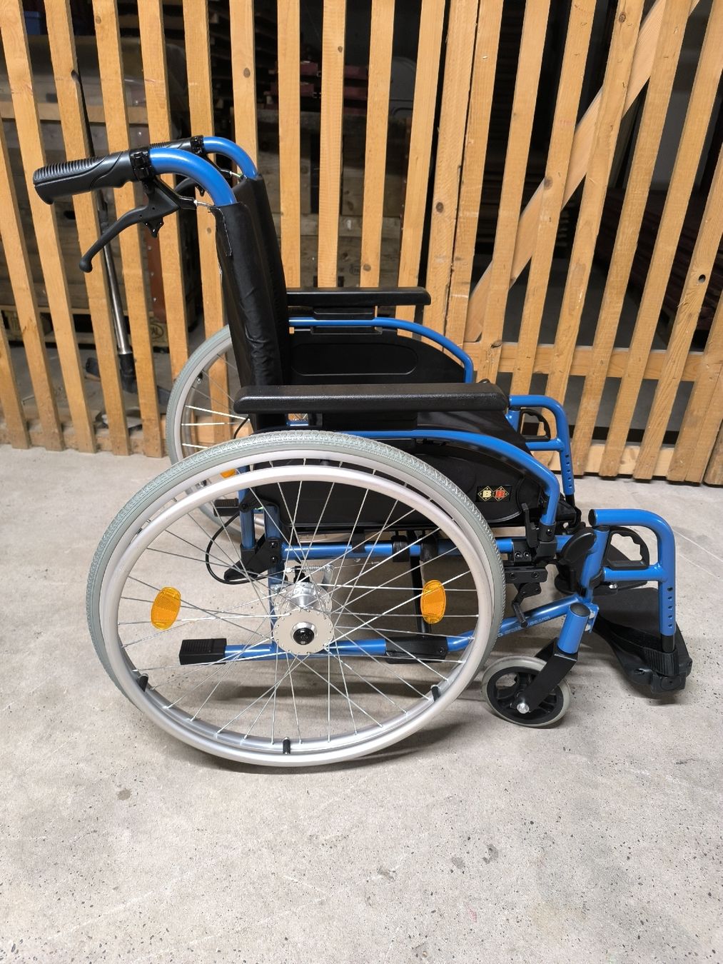 Sedie a rotelle: Rollstuhl PyroStart+ Sitzbreite 49 cm – Usato da Allschwil venduto da BezoBezo 3