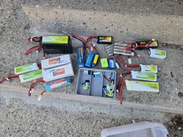 Akkus Set Lipo NiMH Modellbau diverse Marken