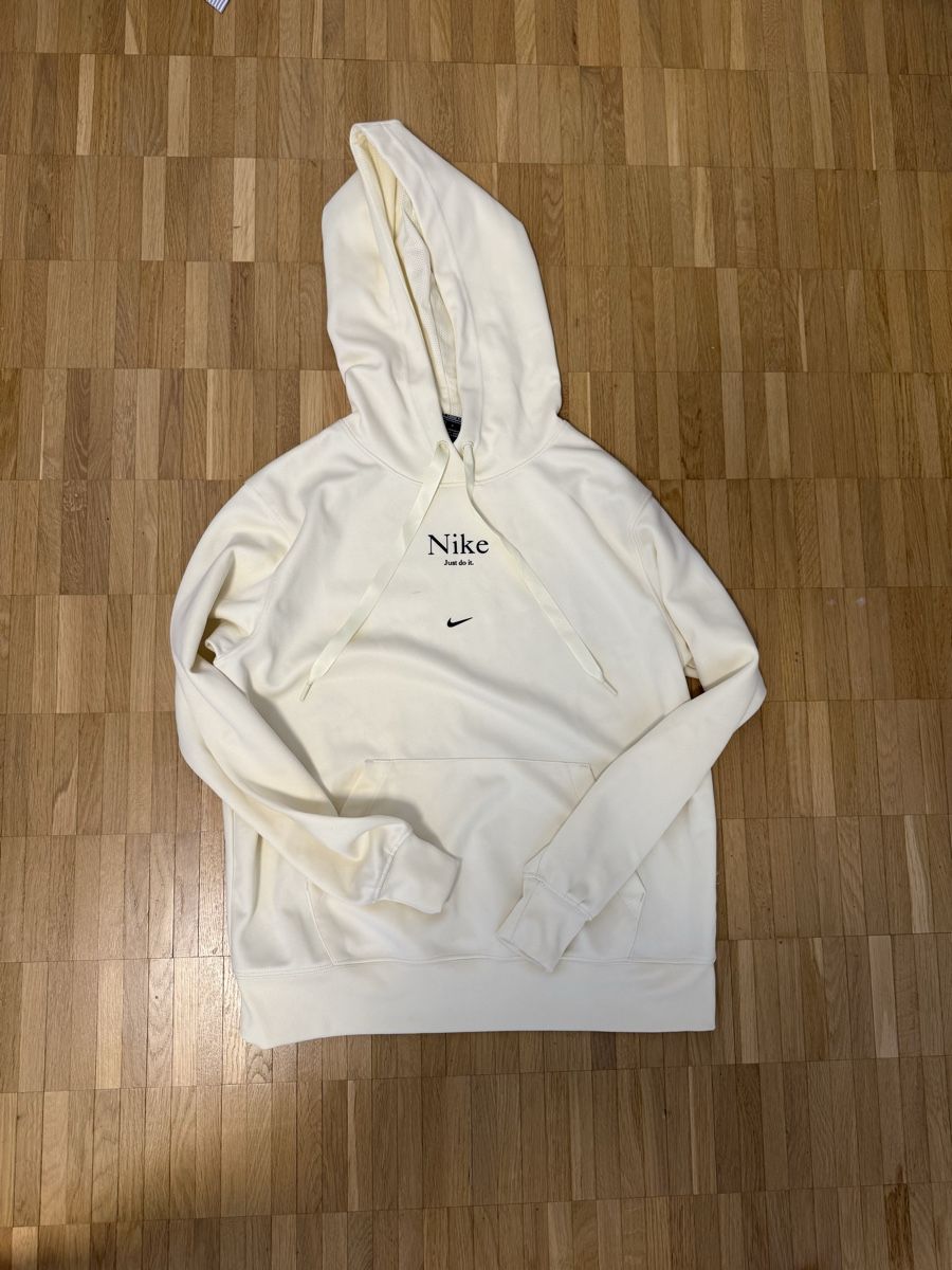 Nike Maglioni & Felpe: Pull à capuche Nike – Nuovo (secondo la descrizione) da Bulle venduto da pra_c9c8