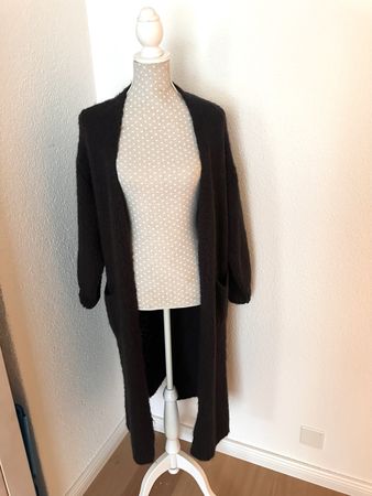Wunderschöne carcoal farbige Strickjacke