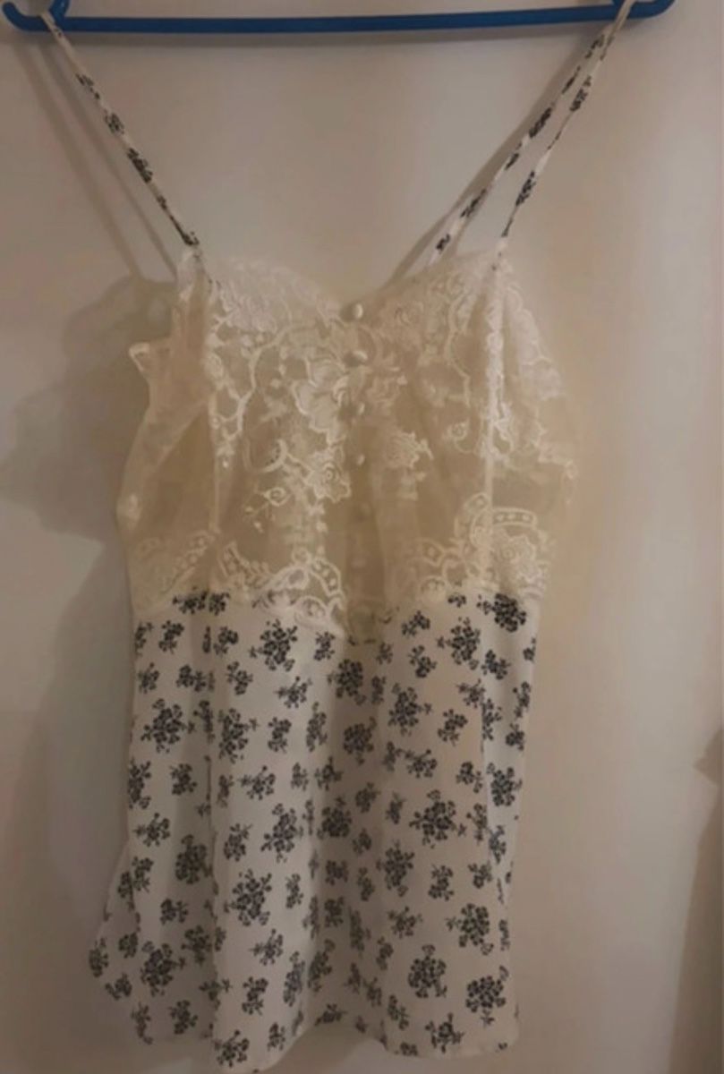 Hanro Tops: Hanro Spitzentop – Gebraucht aus Basel von Brunner.T