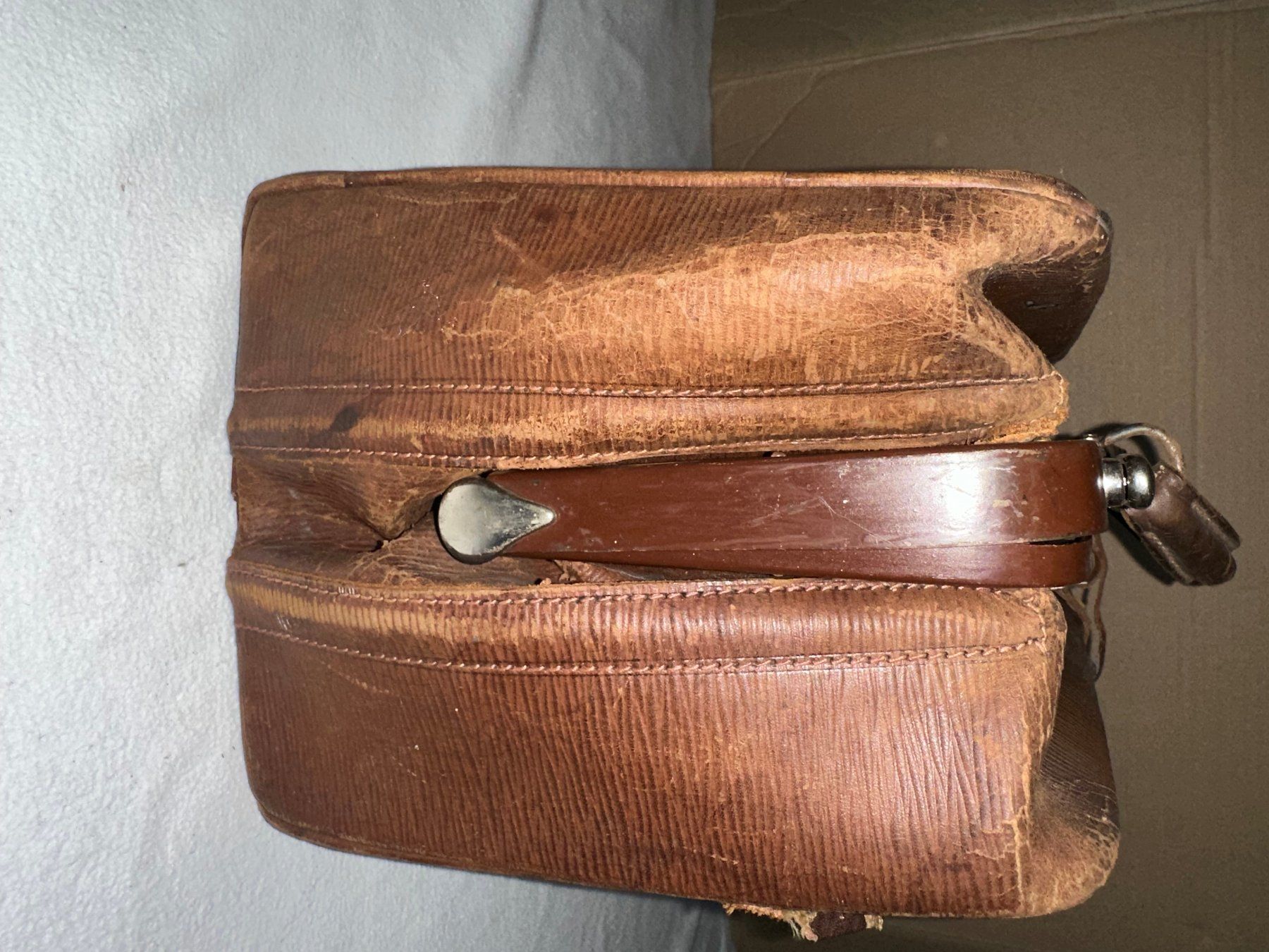 Valigie: Sacoche "de docteur" ancienne – Usato da Ste-Croix venduto da BuffetSC 5