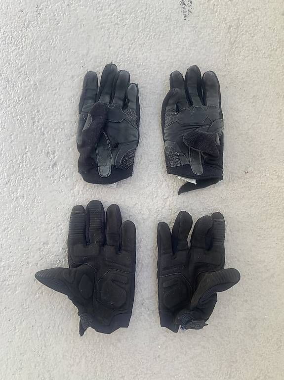 Guanti & manicotti: Mtb Handschuhe Carbonschutz Gr.M/L – Usato da Davos Dorf venduto da BenoitFichaux 1
