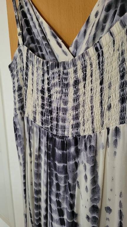 Only Kleider: Abito lungo estivo Only taglia 40 – Gebraucht aus Tesserete von Cat_b 2