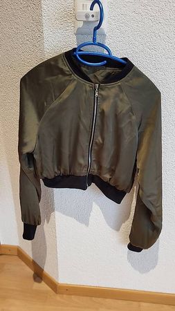 Cropped Satin Bomberjacke Olivgrün