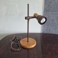 Vintage-Tischlampe, Metall und Holz, braun, gut erhalten