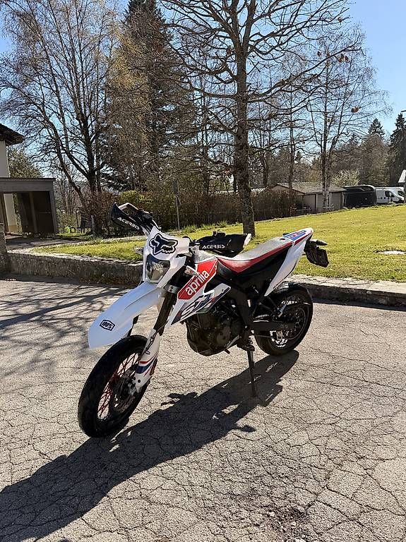 Strasse: Aprilia 125 SX 2021 – Gebraucht aus Les Breuleux von leo_160205