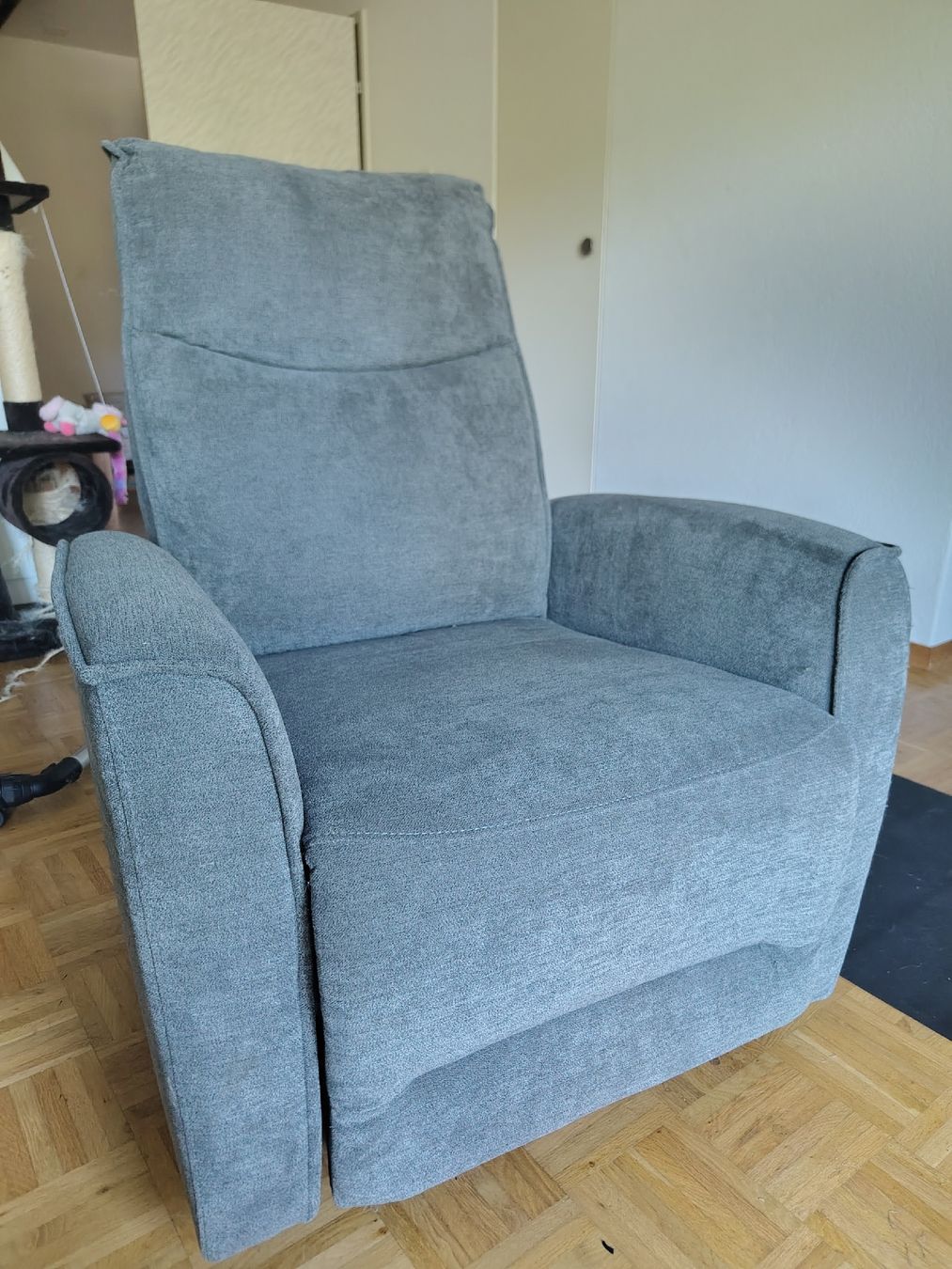 Relaxsessel / Fernsehsessel mit elektrischer Verstellung (Gebraucht) in Kestenholz für CHF 15 – nur Abholung auf Ricardo kaufen