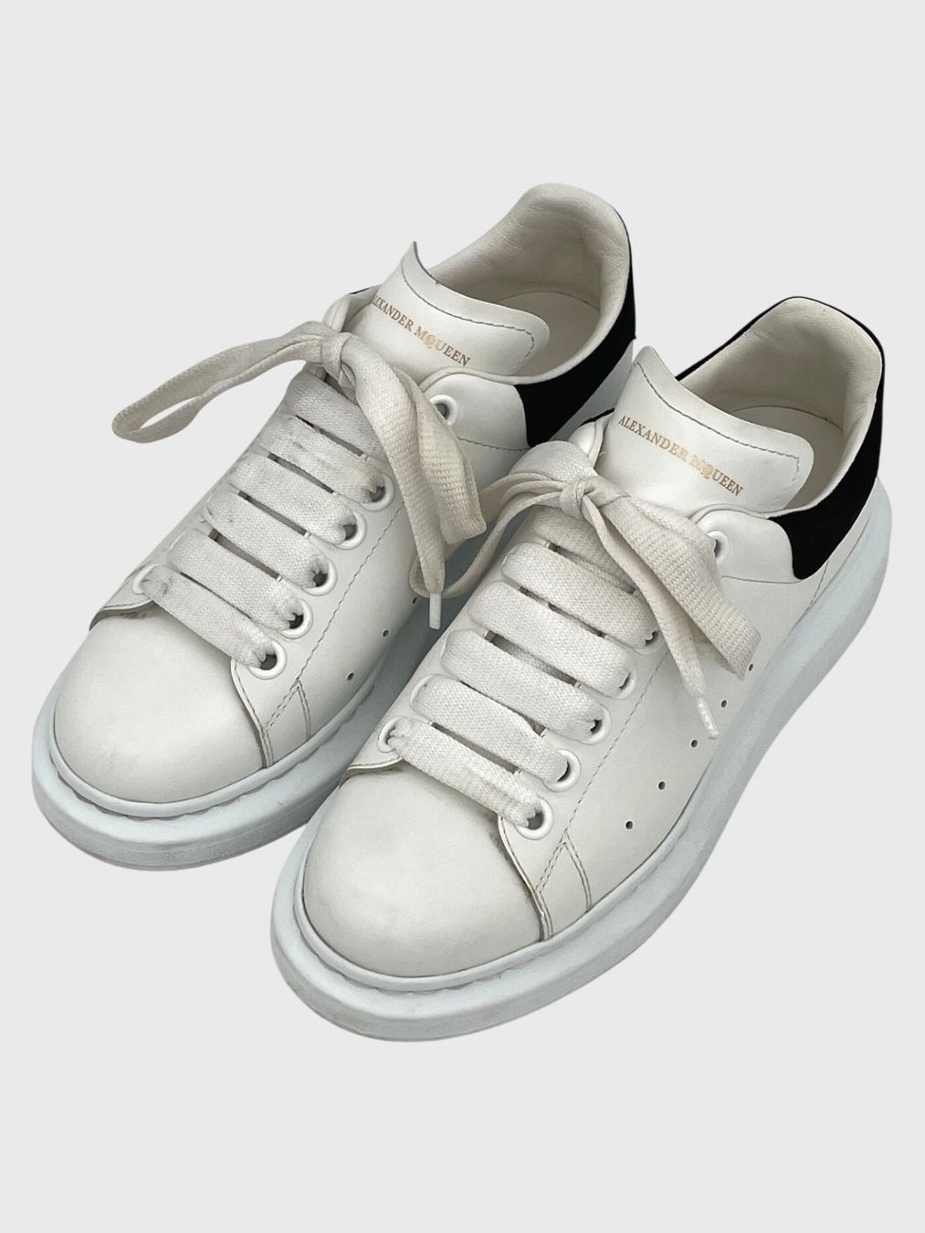 Alexander Mcqueen Damenschuhe: Alexander McQueen Oversized Platform Sneaker EU 36 Weiß – Gebraucht aus Zürich von shoe_shop 2