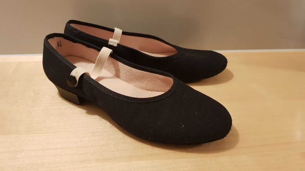Wer Tragt Charakterschuhe