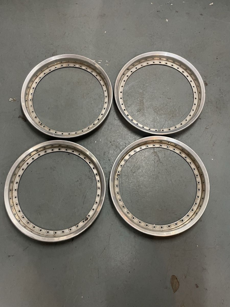 Work Wheels Cerchioni: Work Aussenbetten 17” – Usato da Sirnach venduto da MotionModular