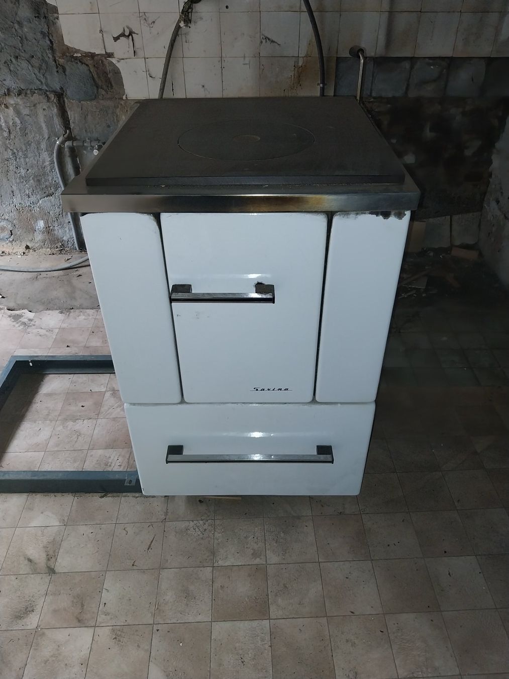 Cucine: Holzkochherd Sarina – Usato da Jenaz venduto da Sanna010