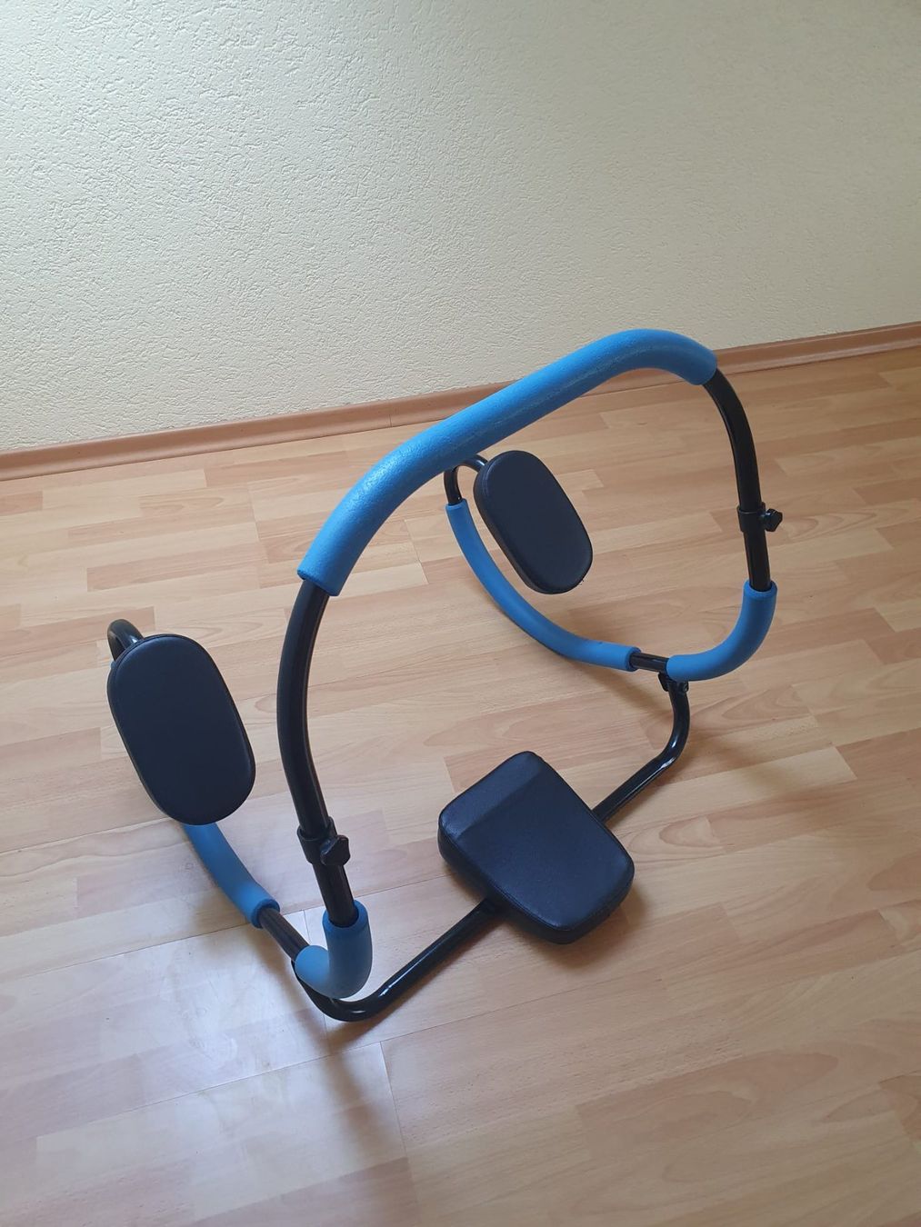 Hometrainer: Bauchtrainer – Gebraucht aus Lenzerheide/Lai von